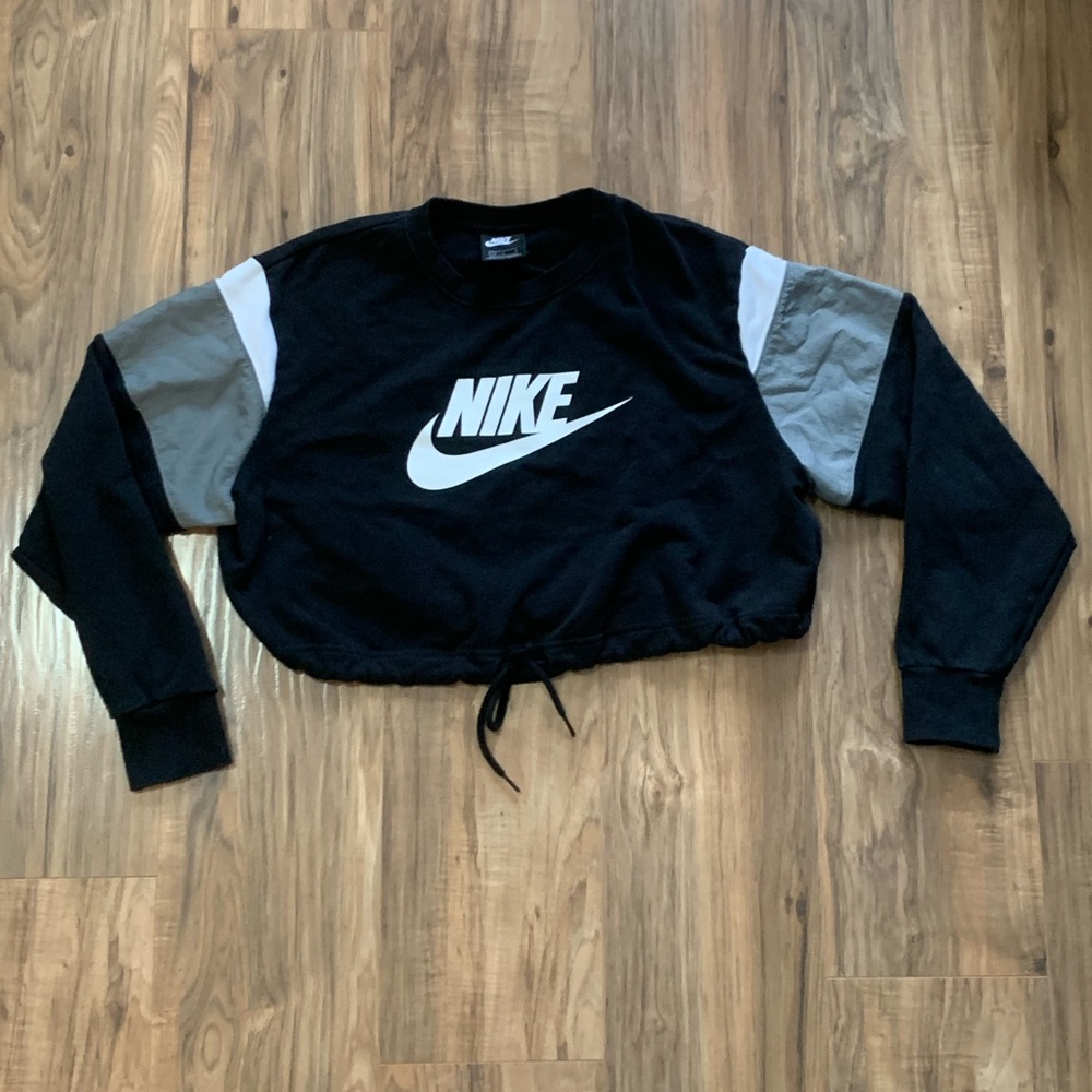 NIKE Cropped Crewneck